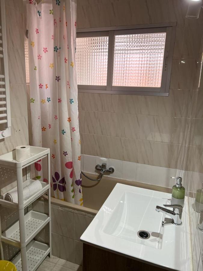 C8 Comodo Piso De 3 Habitaciones Cerca Del Centro De マドリード エクステリア 写真